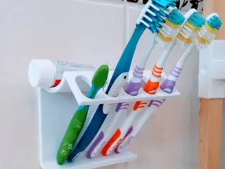 toothbrush holder
