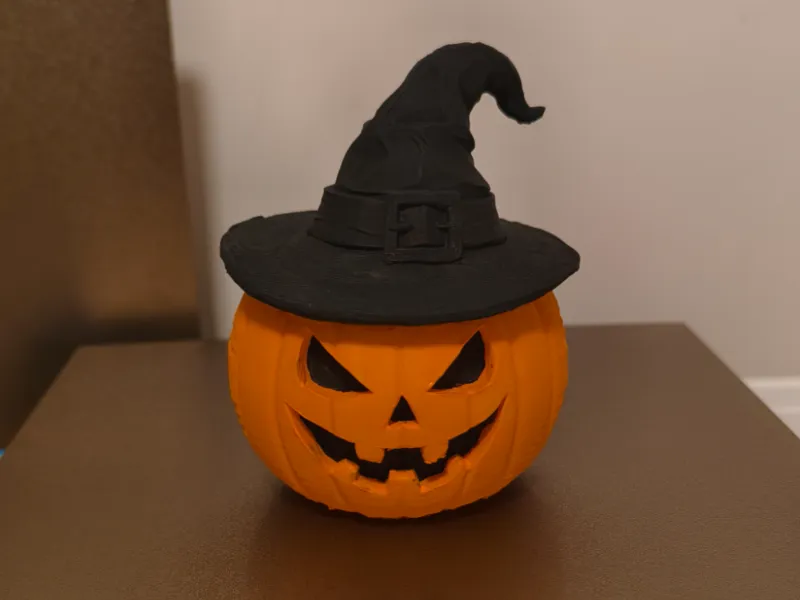 Abóbora Assustadora de Halloween com Chapéu de Bruxa