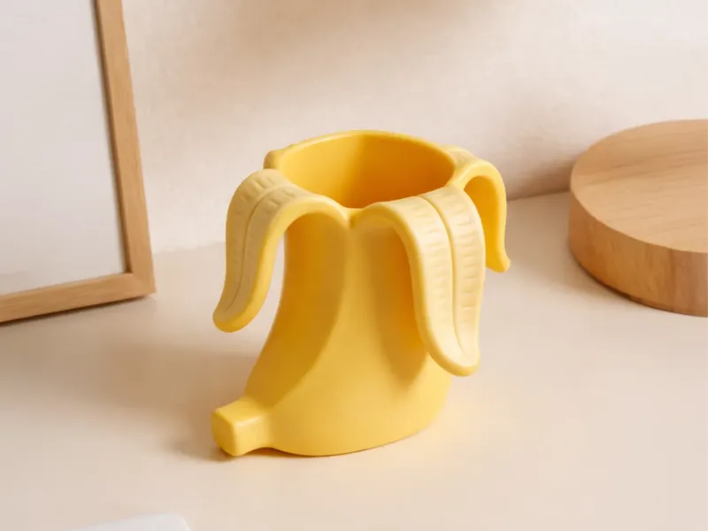 Contenedor con forma de plátano