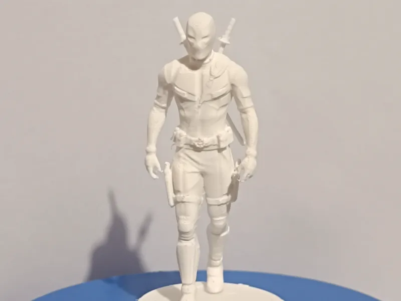 deadpool miniatura