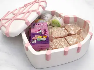 Valentine's Day Gift Box | Little Debbie Heart Cake