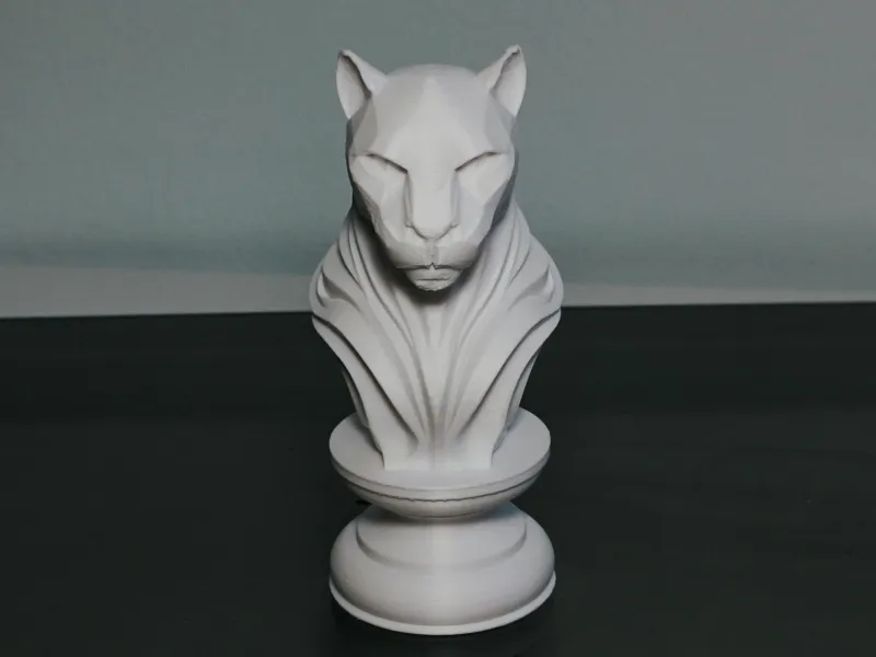 Busto de pantera elegante