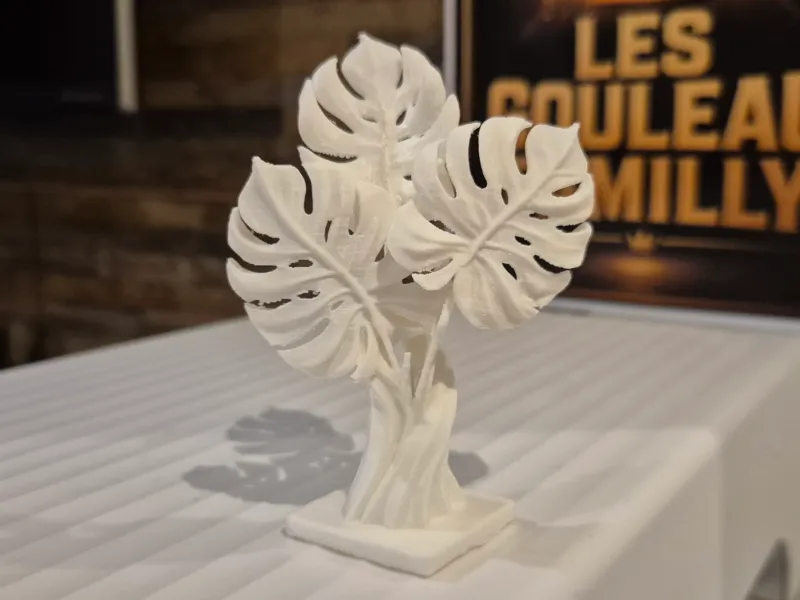 Moderne elegante Monstera blad sculptuur