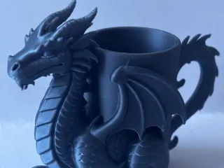 Dragon decorative beverage mug