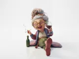 Lady Drinking Wine Figurine Female Figure 3D Printable-0