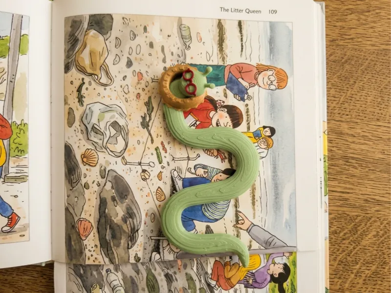 Bookworm_Bookmark