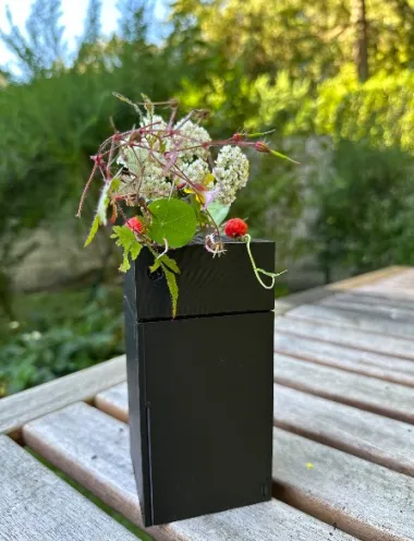 Geek flower pot from gaming console-0