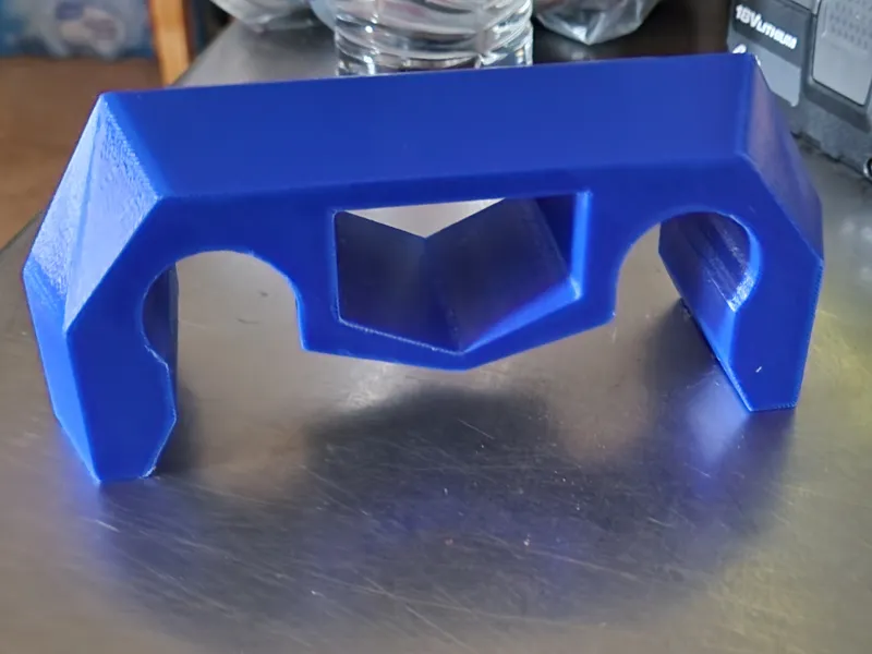 Clip for Sico Cafeteria Tables