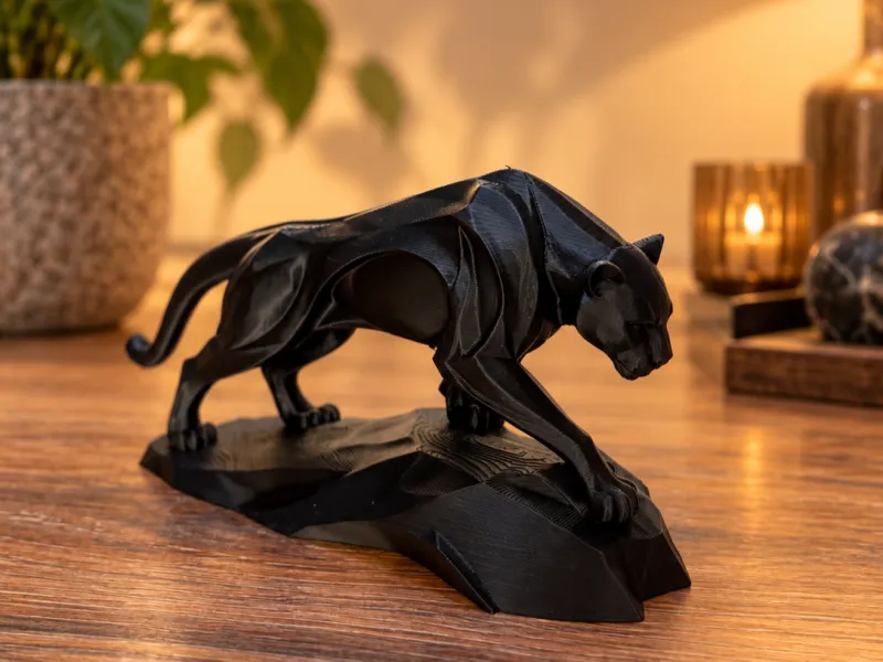 Escultura da Pantera Negra