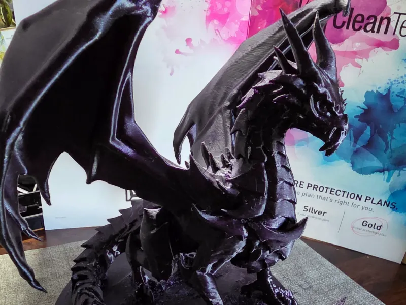 el dragón de hielo oscuro