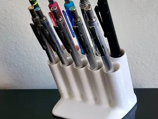 Large Fluid Pencil Stand