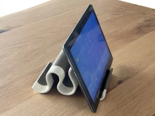 Plissè Stand