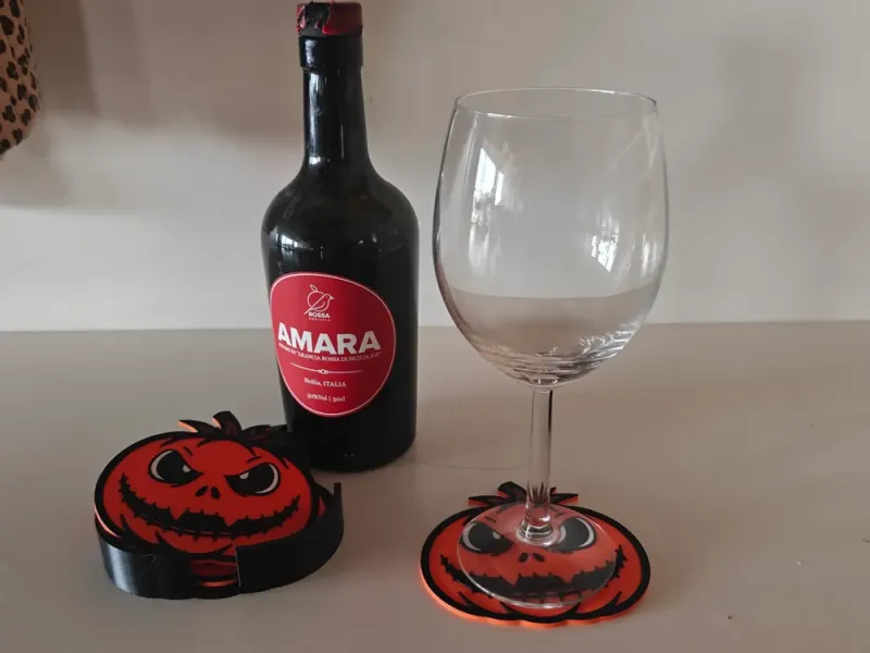 Set Halloween coasters with stand
