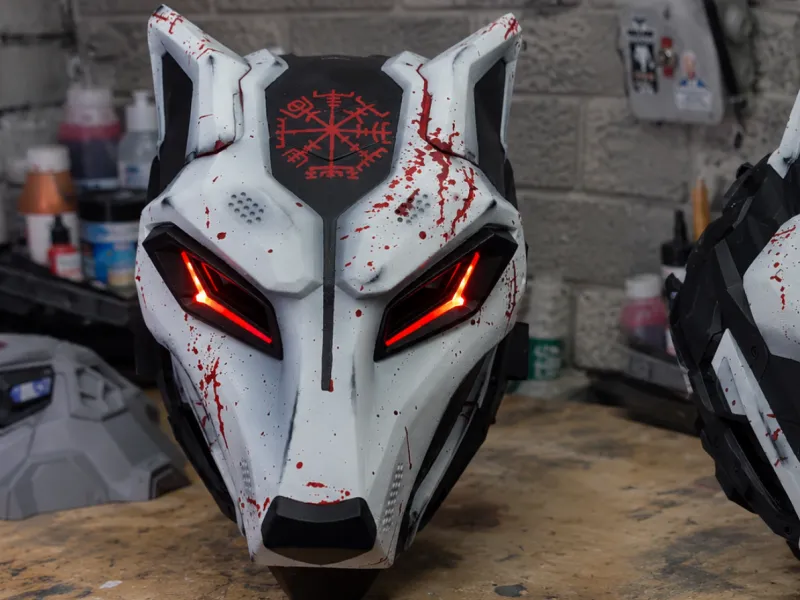 NeoWolve Scifi Mechanical Replica Mask With Glowing Eyes
