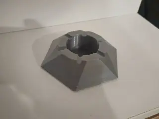 posacenere esagonale