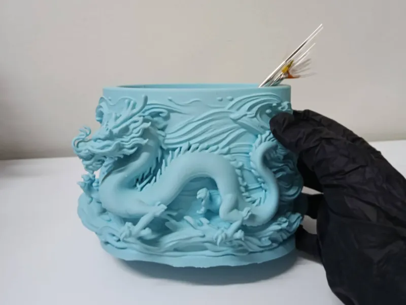Water dragon-shaped pen holder
