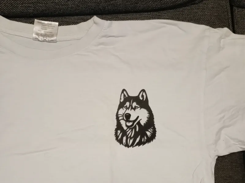 Husky Tshirt