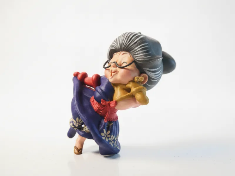 Old Woman Blowing Kiss Figurine Female 3D Printable