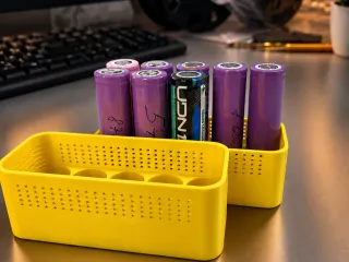 stand/box for 18650