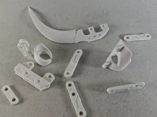 Expandable Claw