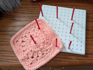 Small Square Crochet Blocking Board-hi