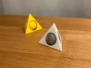 Impossible Pyramid Fidget