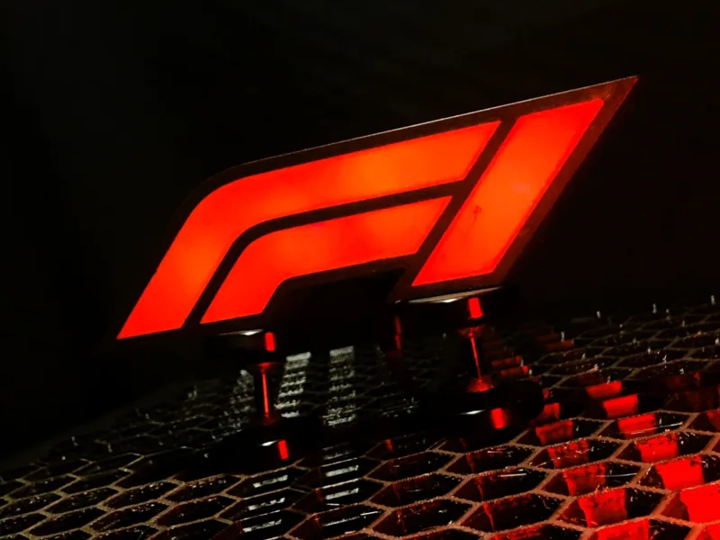 Лайтбокс с логотипом F1 (одно- и многоволоконный)