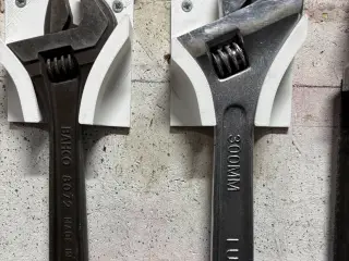 Bahco wall mount 2 sizes