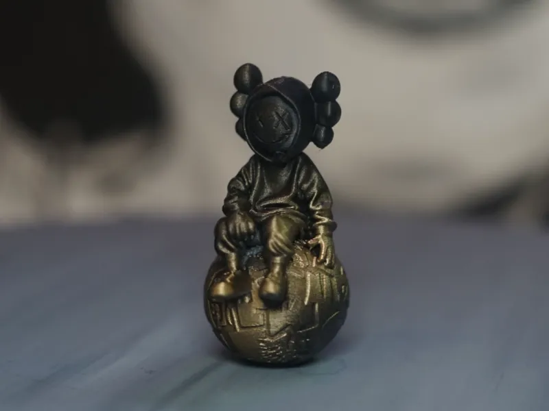KAWS op bal