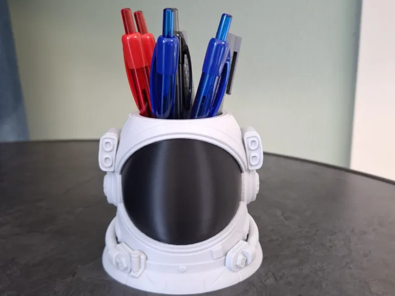 Astronaut Helmet Pen Holder – Space Desk Organizer