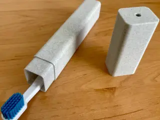 Simple Travel Toothbrush Case
