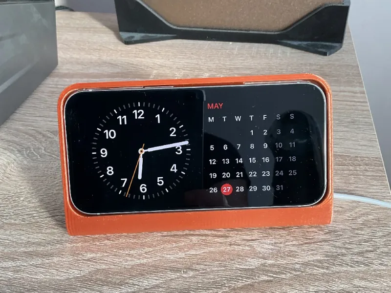 iphone-15-magsafe-stand