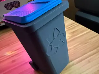 Desktop Trash Bin
