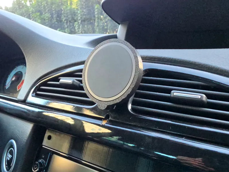 MagFit / MagSafe mount for Renault Laguna II v3