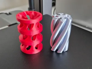 Fidget cylinder with twist