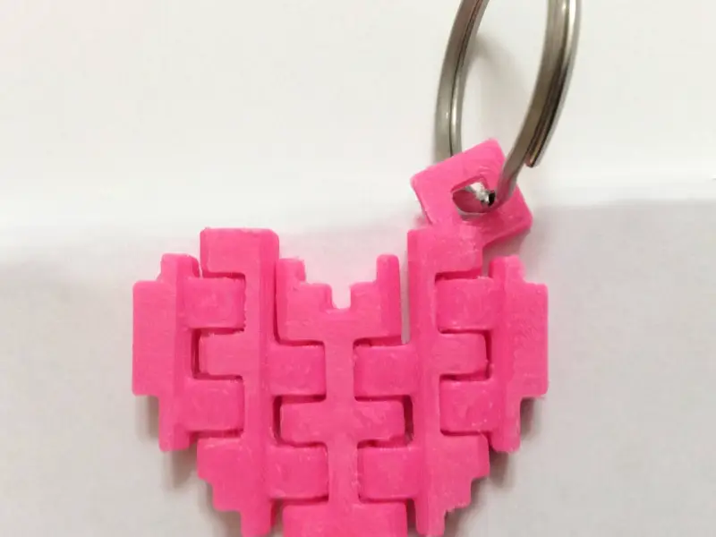 Llavero Corazón de píxel articulado
