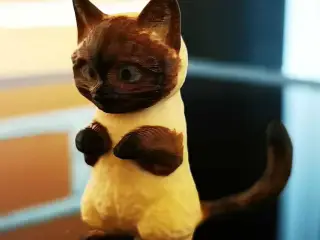 Siamese cat keychain