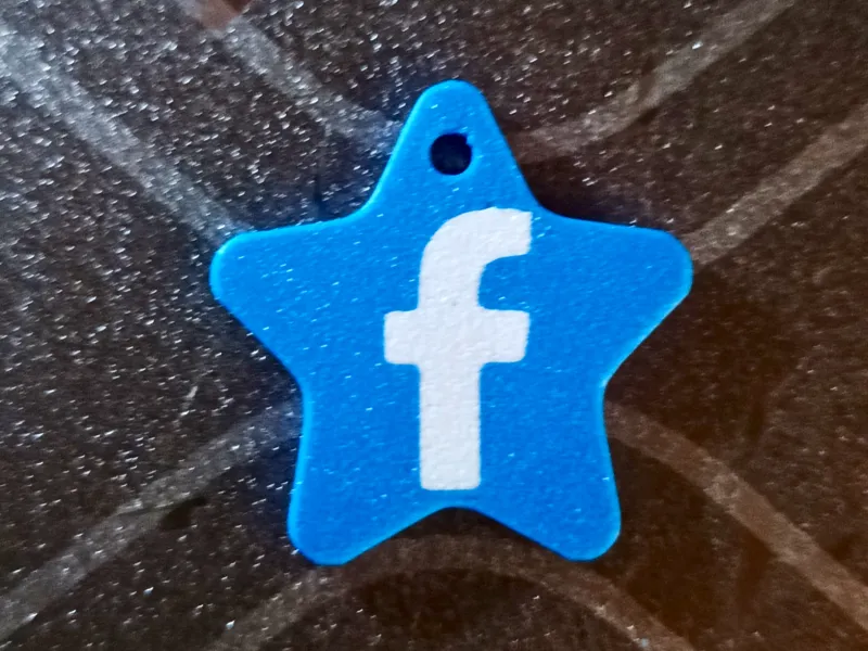 Schlüsselanhänger Facebook 4B