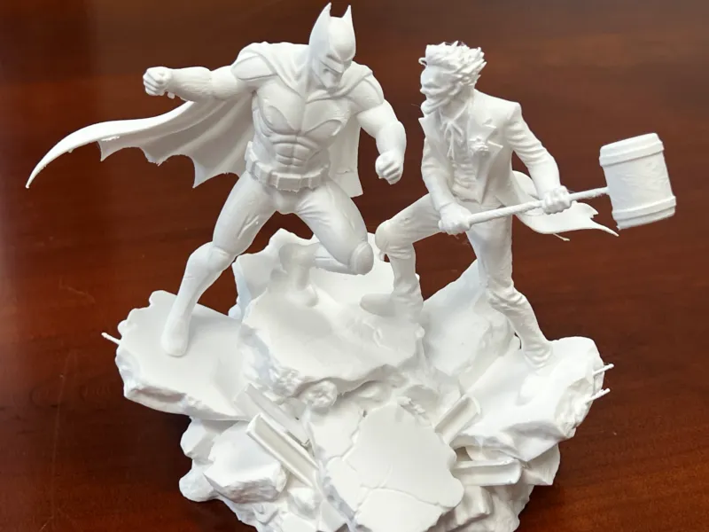 Batman & Joker Battle Statue