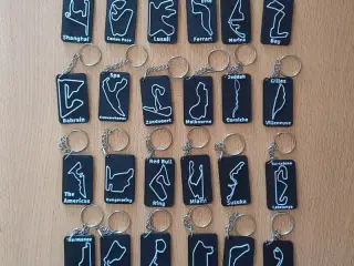 Pack of 24 keychains of the circuits of F1
