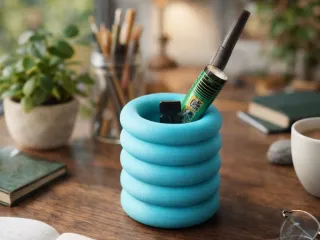 pencil holder / pot a crayon