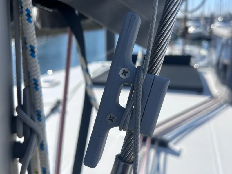 Shroud clamp (10mm)