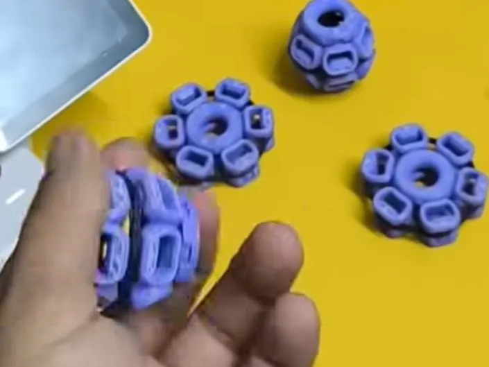 fidgetjumperV1mini