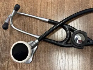 Eko Sleeve and Airtag Holder