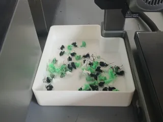 Creality HI waste bucket - Slide forwards