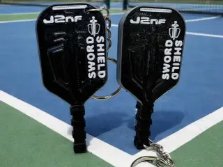 Honolulu Pickleball Paddle Keychain