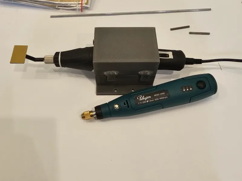 Mini station voor reciprocerende schuurmachine of rechte slijper