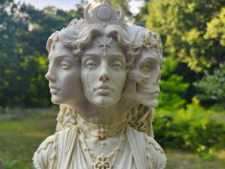 Hecate: Three Faces of Fate