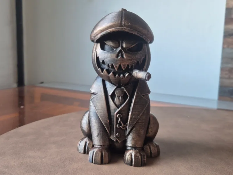 Chien citrouille style peaky blinders halloween