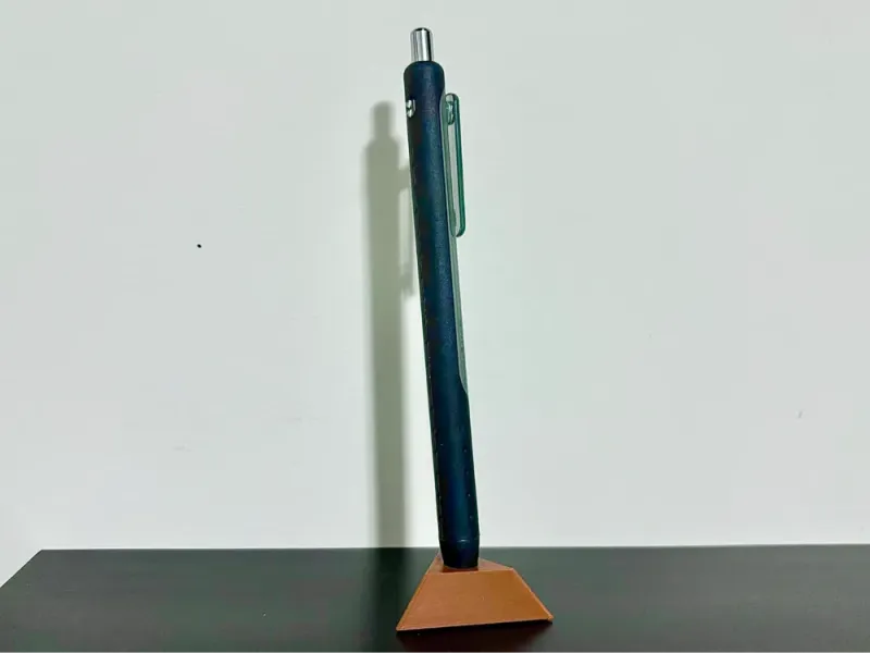 可定制笔筒